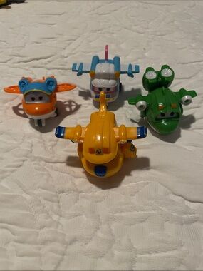 Kids Super Wings characters
